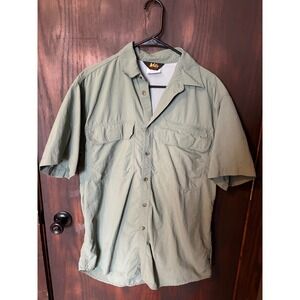 REI Mens Medium Green Short Sleeve Button Down Fishing Hiking Shirt Nylon Vented